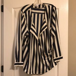 ASOS Curve Sz 18 wrap navy and white blouse